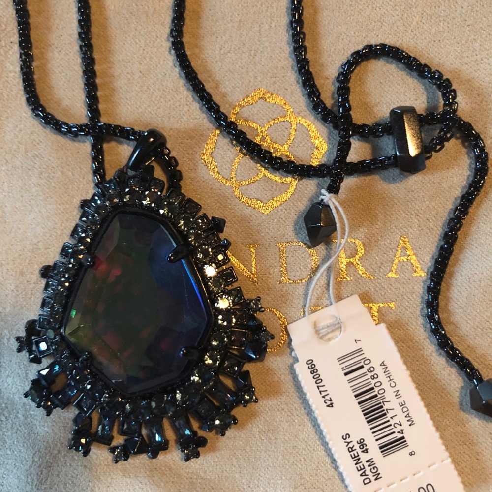 Brand new Kendra Scott necklace.